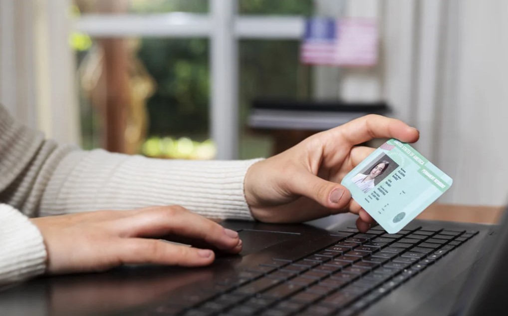 Cara-Menghindari-Penipuan-Fintech-dengan-Memilih-Pinjaman-yang-Tepat